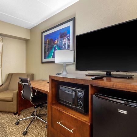 Comfort Inn & Suites Hamilton Place Чатануга Екстериор снимка