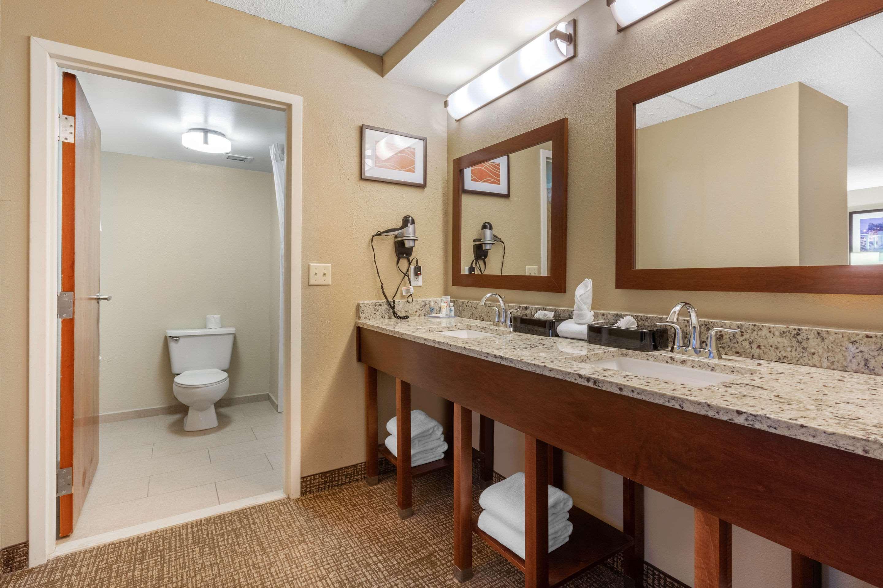 Comfort Inn & Suites Hamilton Place Чатануга Екстериор снимка