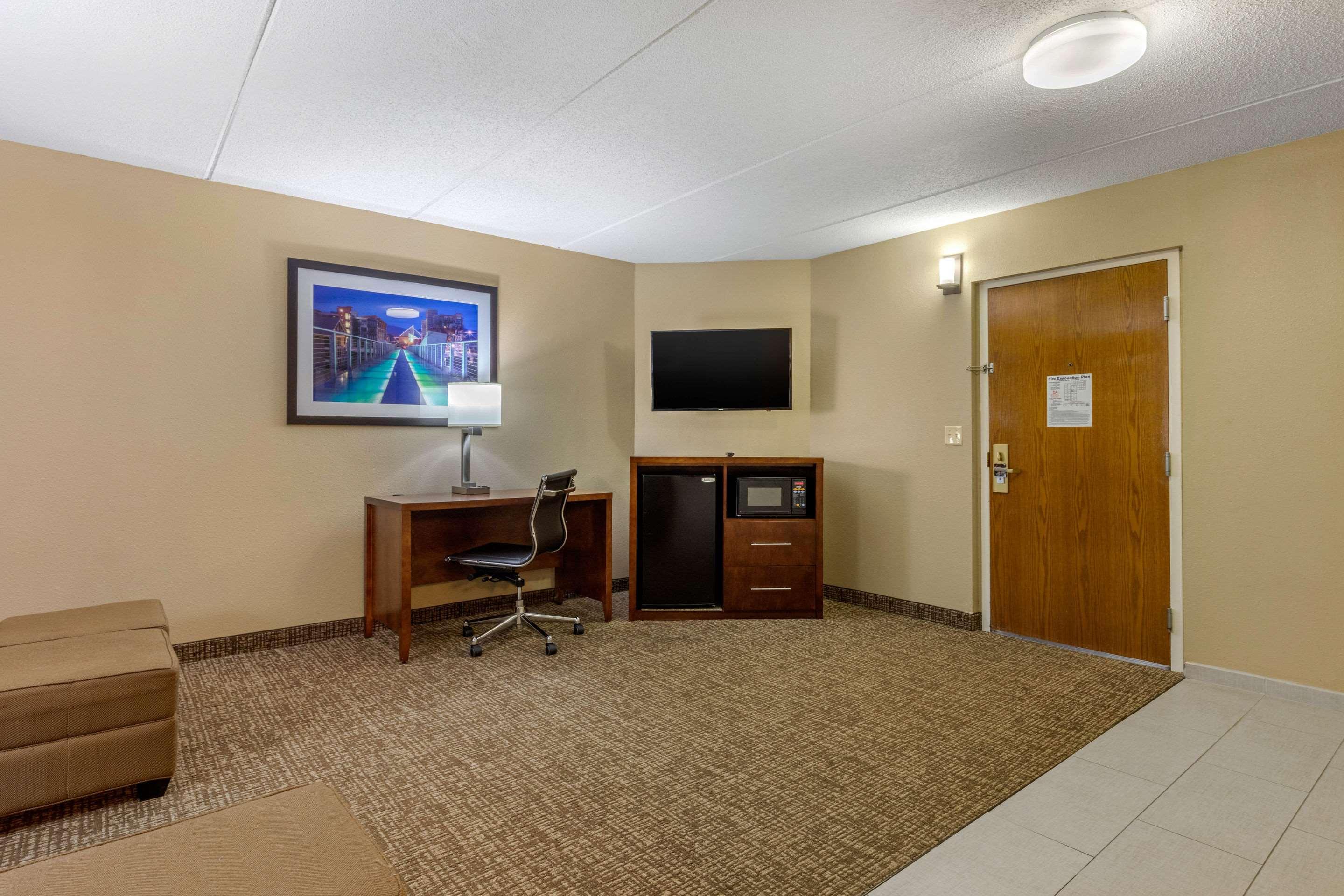 Comfort Inn & Suites Hamilton Place Чатануга Екстериор снимка